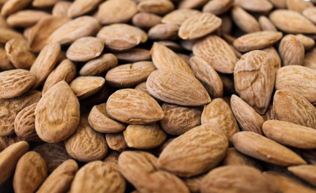 Amêndoa Inteira COM PELE